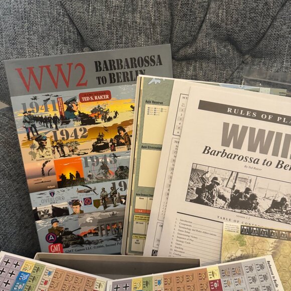 WW2: Barbarossa to Berlin (opened, unpunched) - Picture 10 of 11